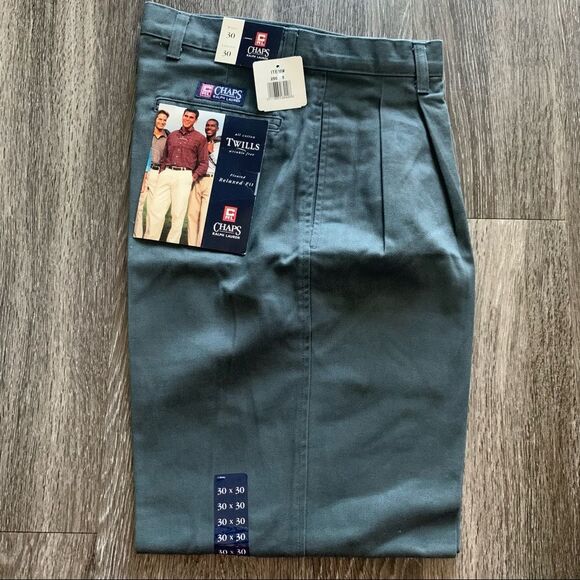 CHAPS RALPH LAUREN Cotton Twills Pleated Wrinkle-free Relaxed Fit Pants - Picture 2 of 4